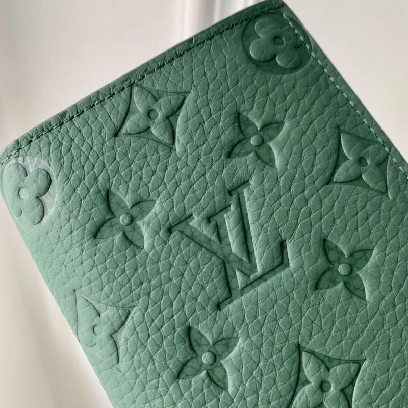 LV Wallets 4048H-0242