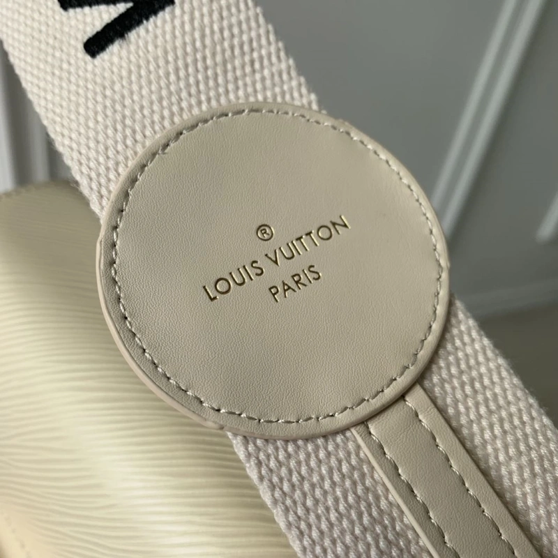 lv twist De*1m bags 4048i-0010