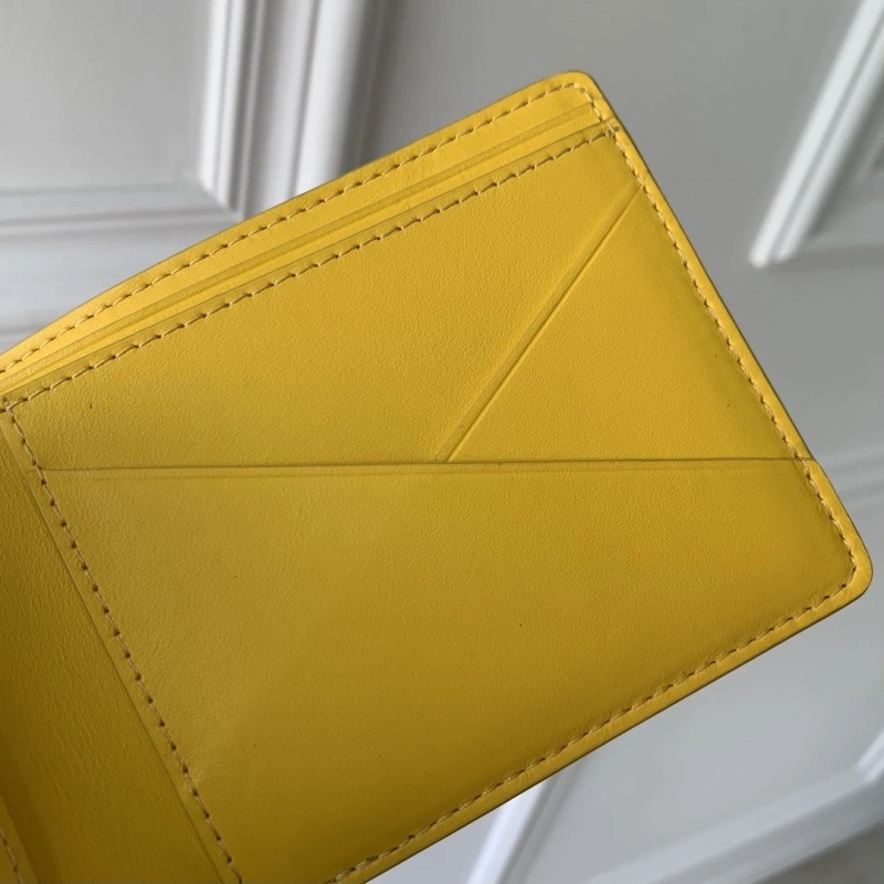 LV Wallets 4048I-0145