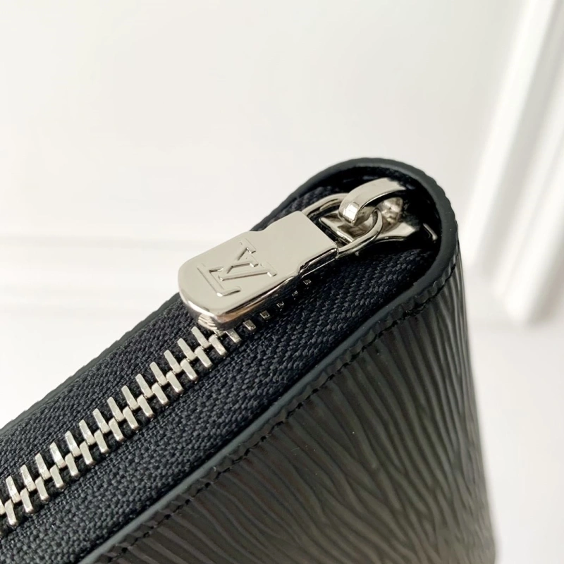 LV Wallets 4048I-0173