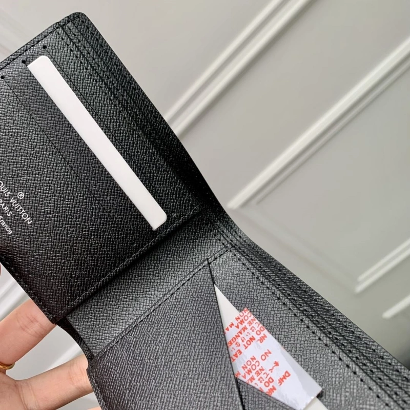 LV Wallets 4048I-0175
