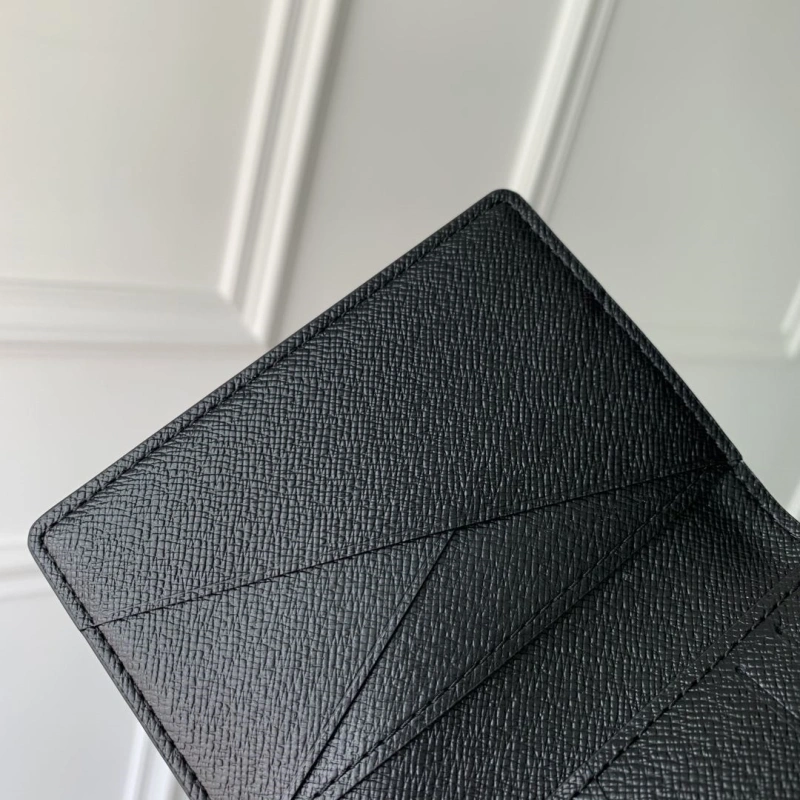 LV Wallets 4048I-0211