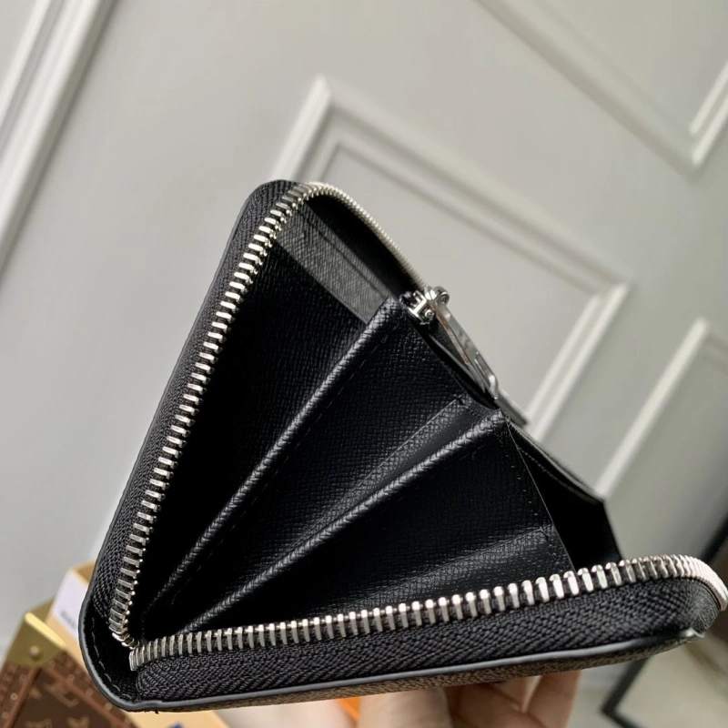 LV Wallets 4048I-0215