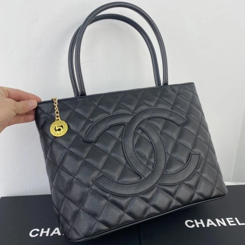 Ch**el shopping bags 4049b-0637