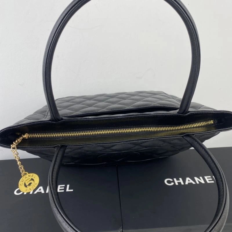 Ch**el shopping bags 4049b-0637