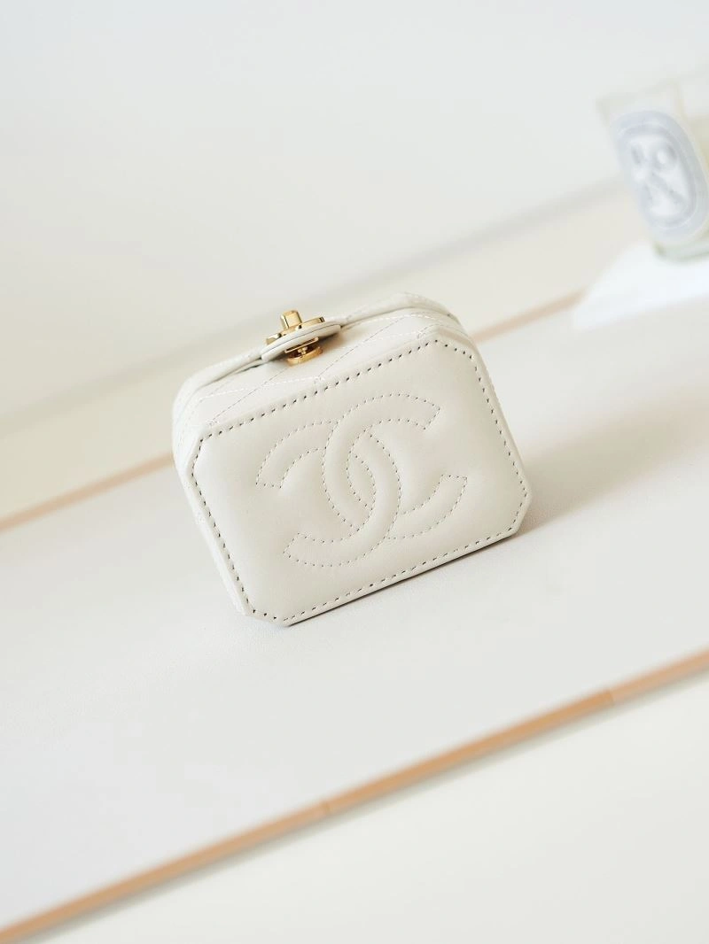 Ch**el cosmetic bags 4049c-0035