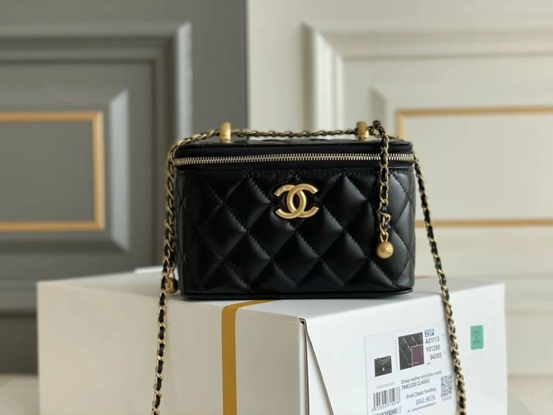 Ch**el cosmetic bags 4049c-0042