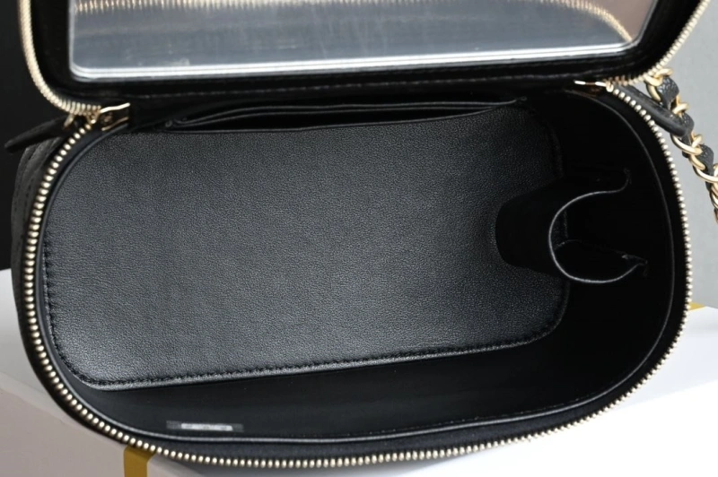 Ch**el cosmetic bags 4049h-0096
