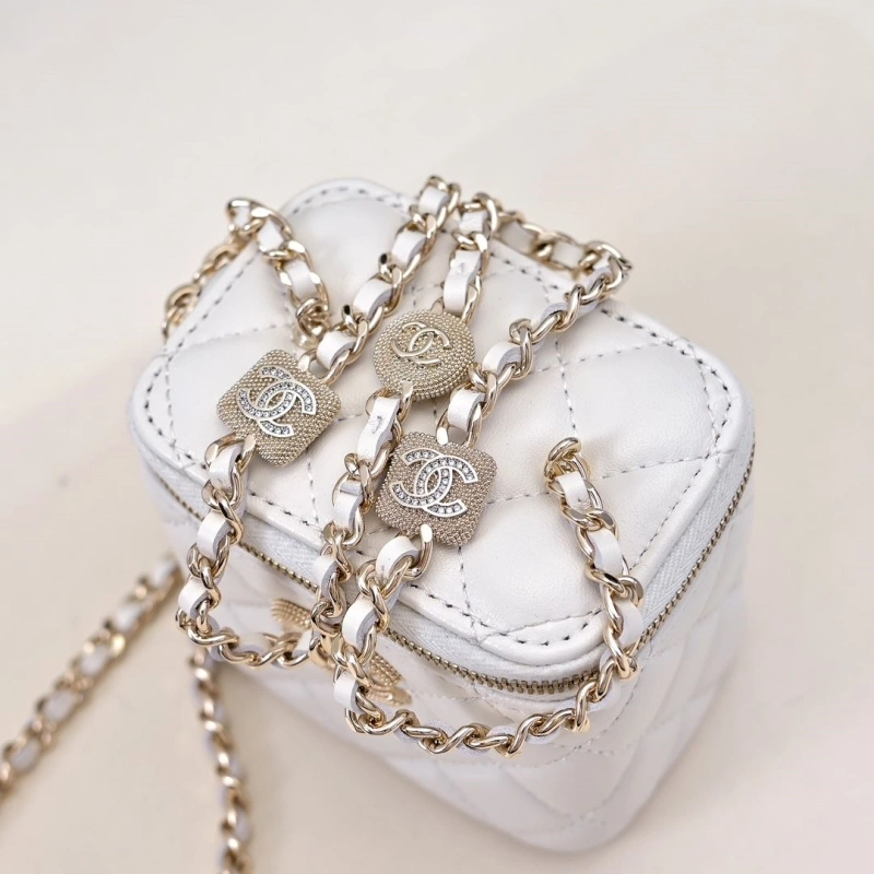 Ch**el cosmetic bags 4049h-0190