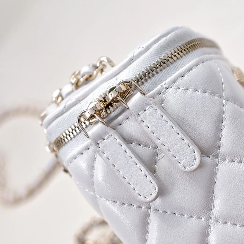 Ch**el cosmetic bags 4049h-0190
