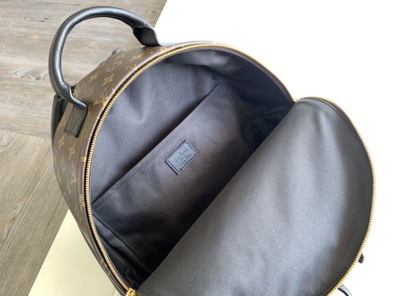 LV Backpacks 4056A-0069