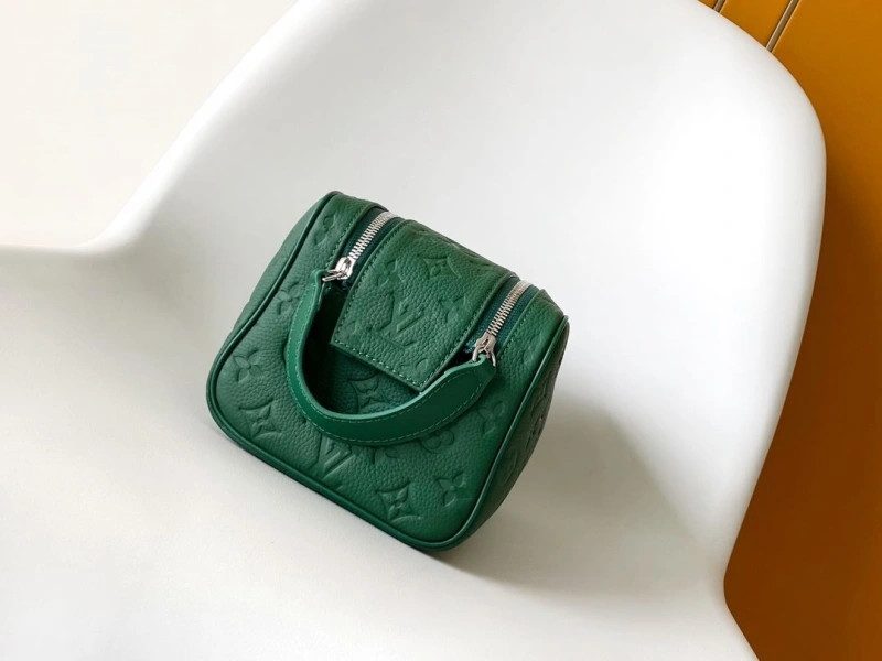 LV Cosmetic Bags 4056A-0110