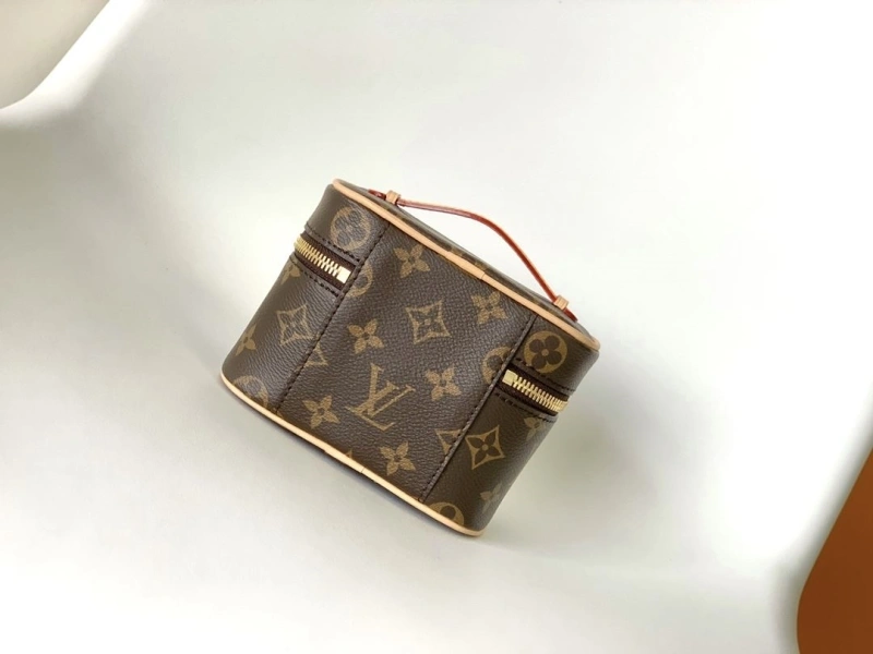 LV Cosmetic Bags 4056C-0065