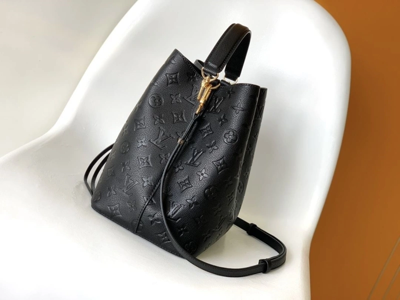 LV Bucket Bags 4056D-0102