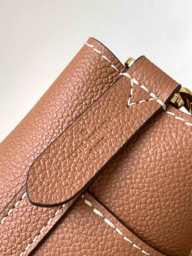 LV Bucket Bags 4056D-0446