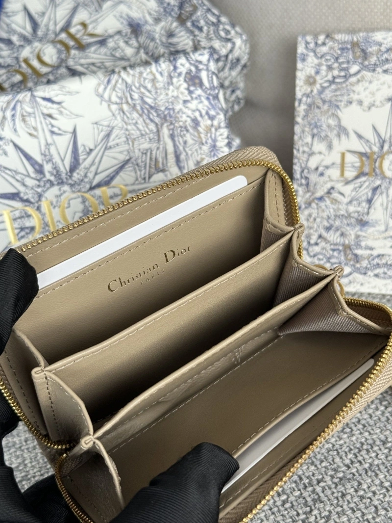 D10r wallets 4081-0641