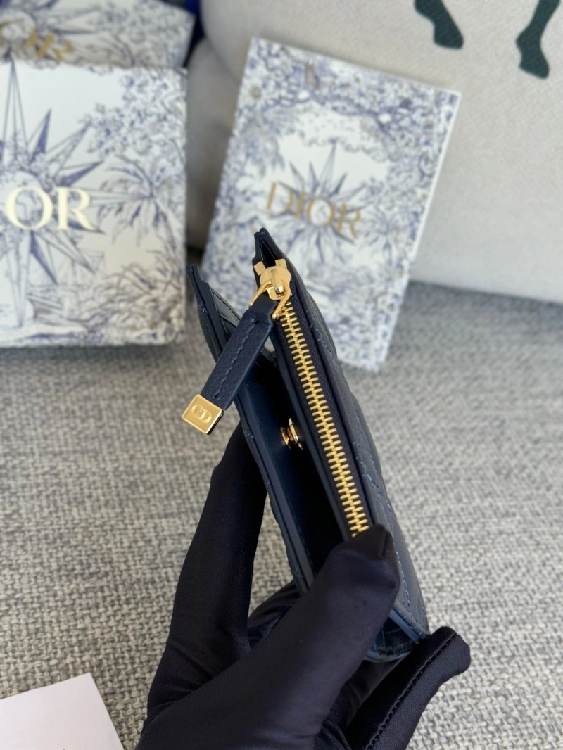 D10r wallets 4081-0670