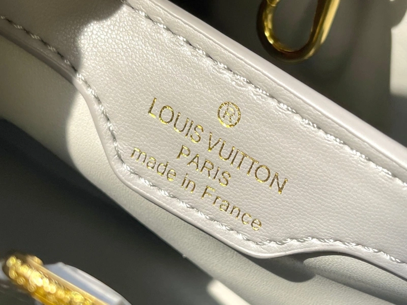 LV Capucines Bags 4081B-0447