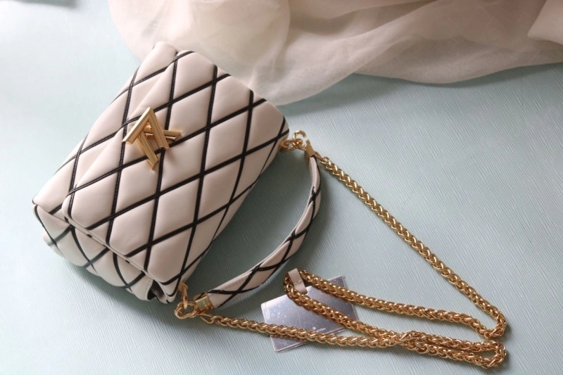 lv twist De*1m bags 4081b-1038