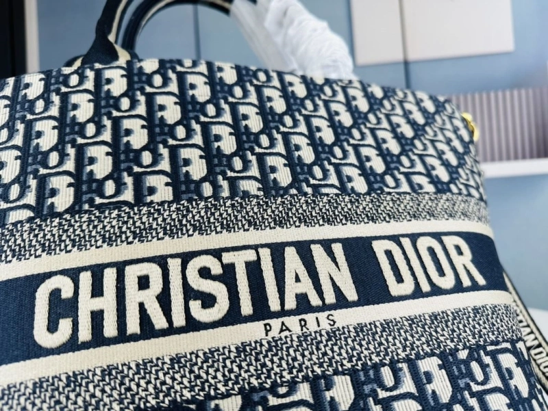 D10r shopping bags 4081b-1700