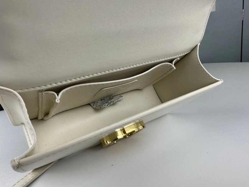 D10r satchel bags 4081b-1704