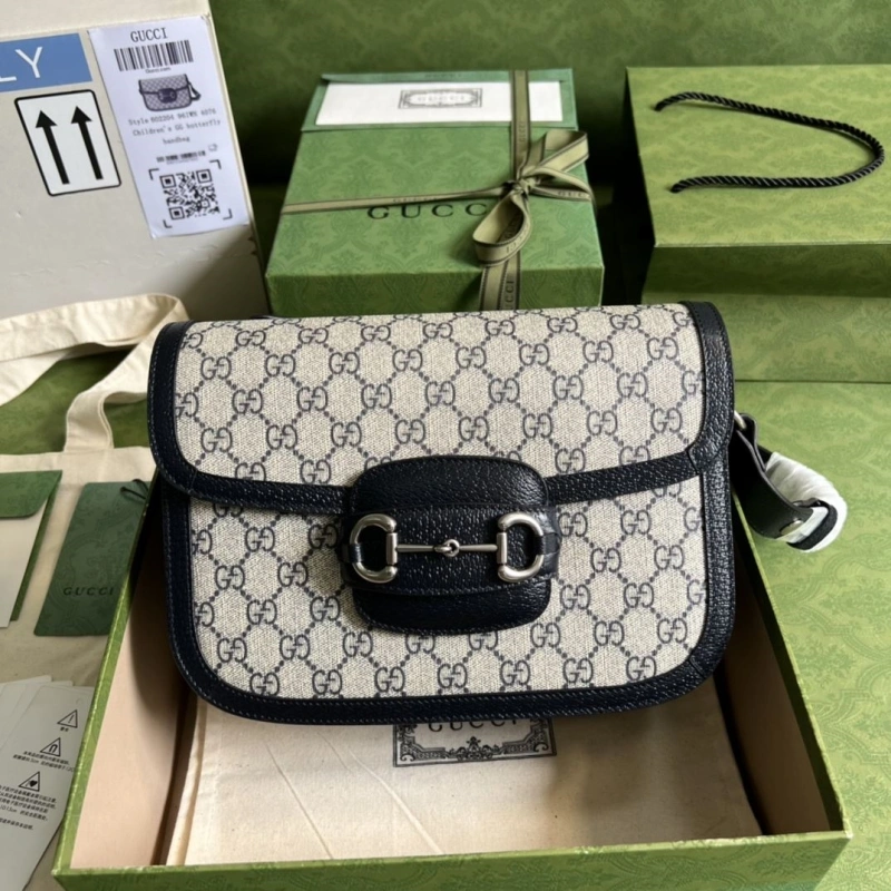 Gvc*1 clutch bags 4094-0438