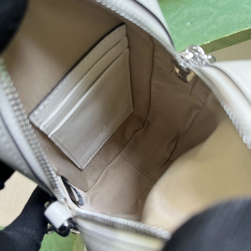 Gvc*1 satchel bags 4094-0881