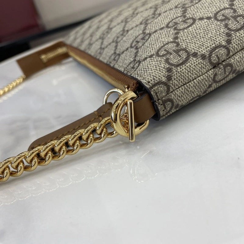 Gvc*1 clutch bags 4094b-0035