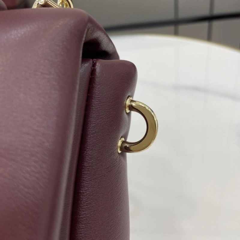 Gvc*1 top handle bags 4094b-0061