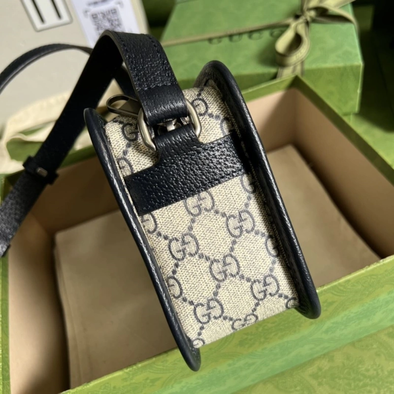 Gvc*1 clutch bags 4094b-0315
