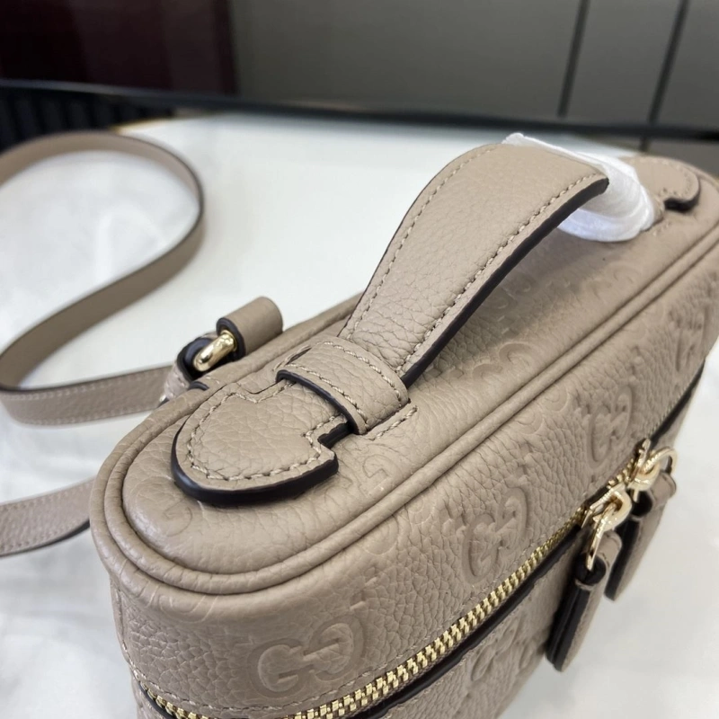 Gvc*1 cosmetic bags 4094b-0411