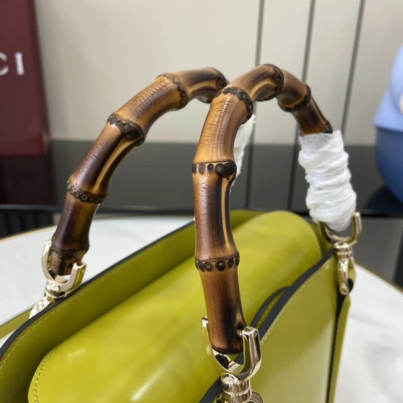 Gvc*1 top handle bags 4094b-0717
