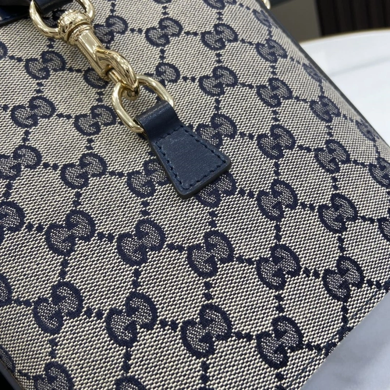 Gvc*1 bucket bags 4094f-0195