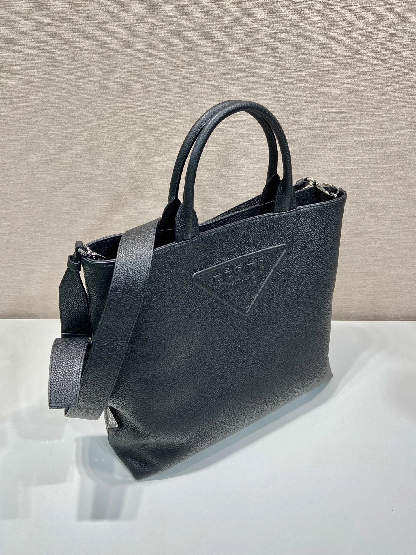 Pra*a shopping bags 4099a-0088