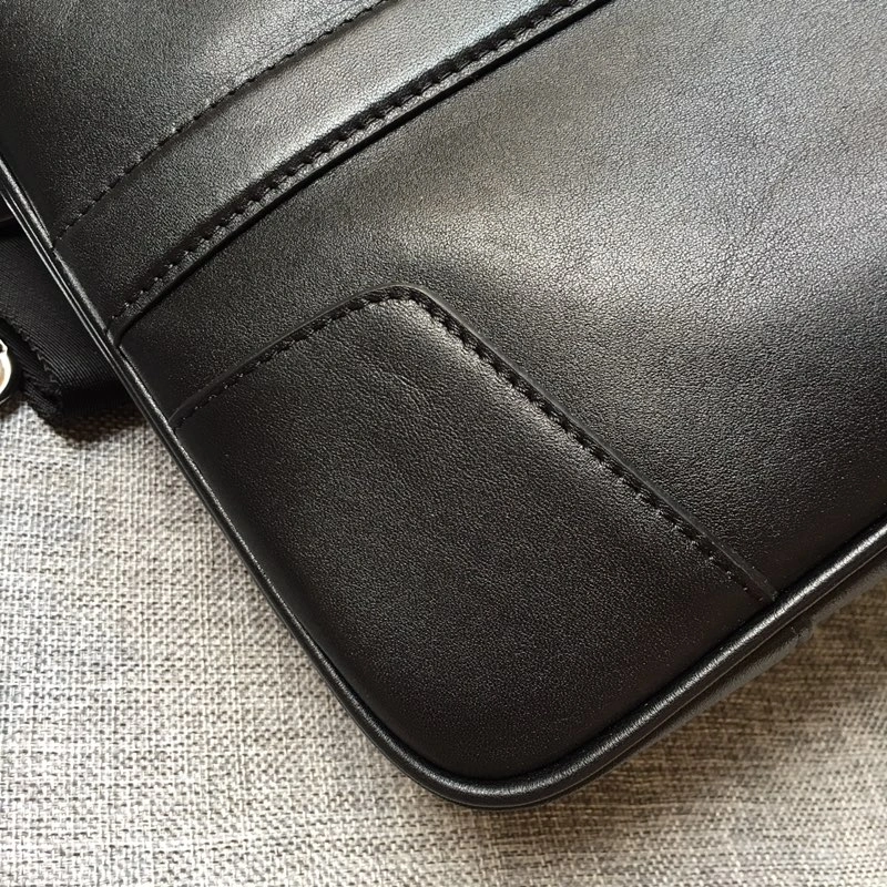 Pra*a briefcase 4099f-0128