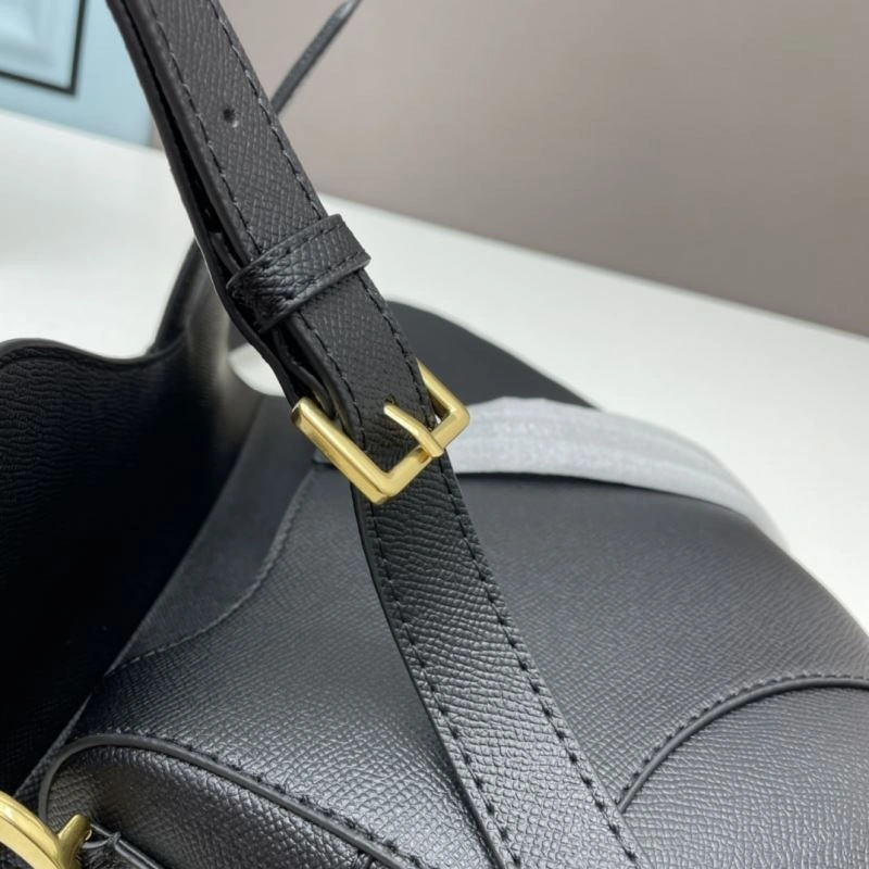 D10r saddle bags 4101c-0156