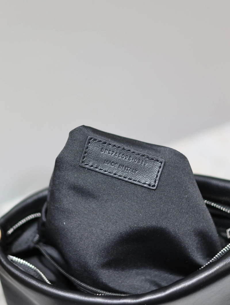 Y51 clutch bags 4113f-0185