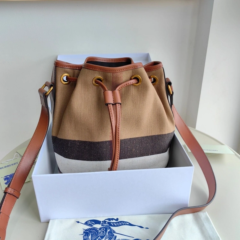 Bv*b*rry bucket bags 4115a-0033