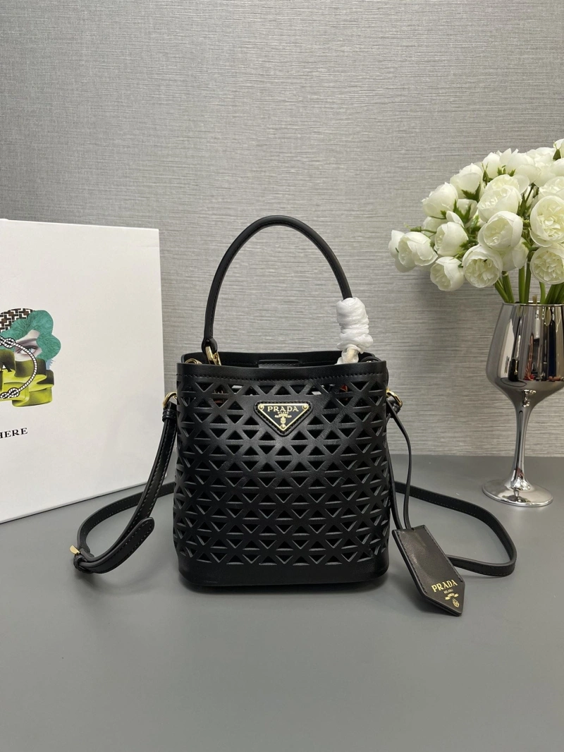 Pra*a shopping bags 4135c-0056