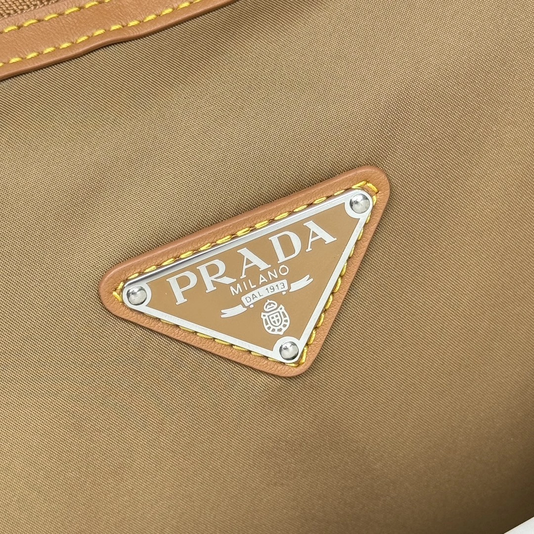 Pra*a travel bags 4135d-0092
