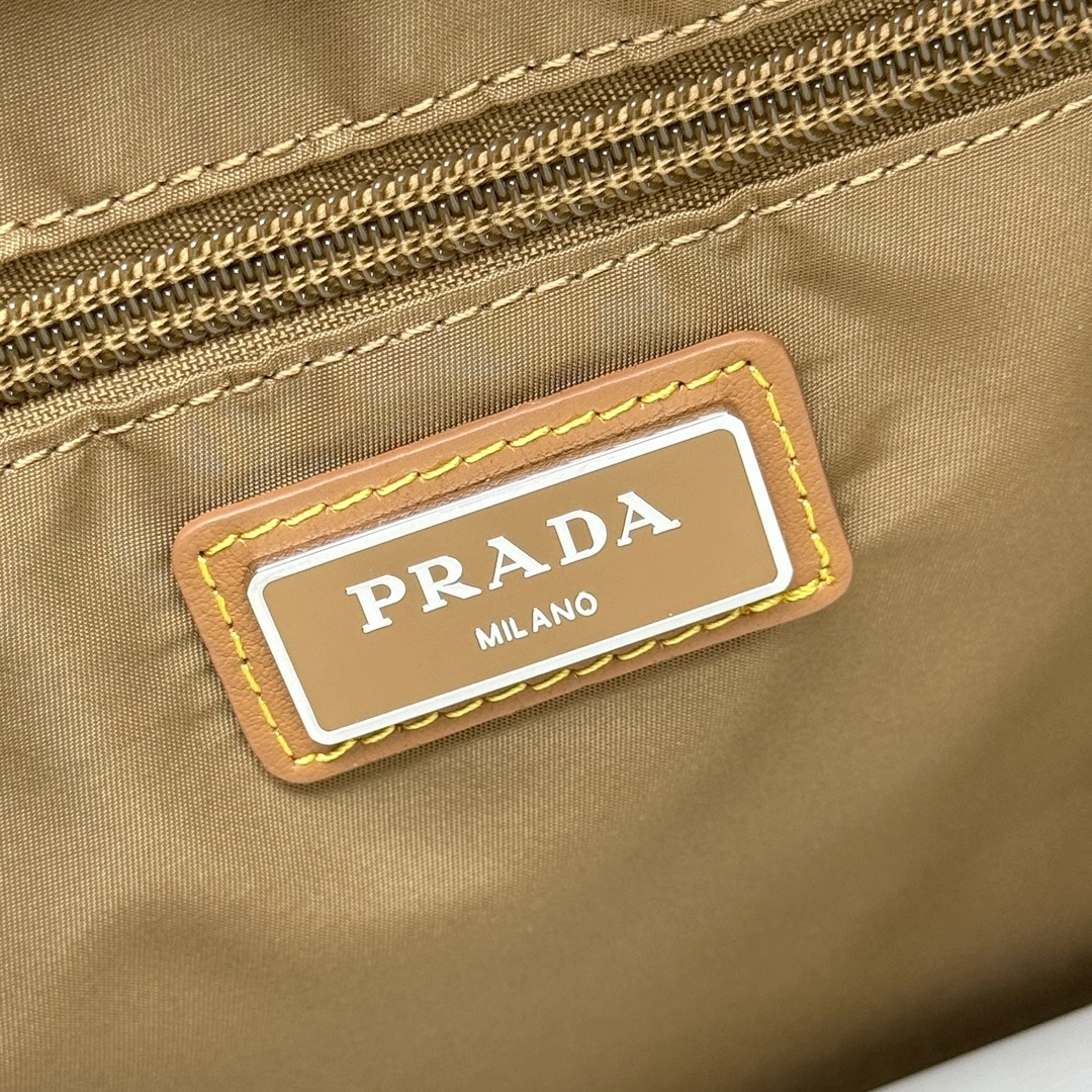 Pra*a travel bags 4135d-0092