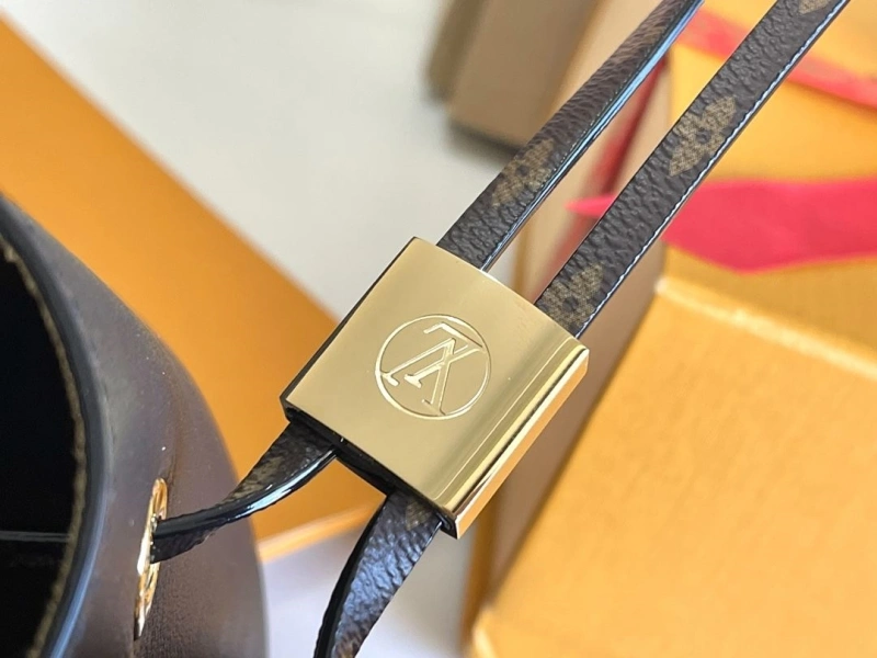 LV Bucket Bags 4171A-0038
