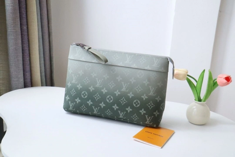 LV Clutch Bags 4178A-0092