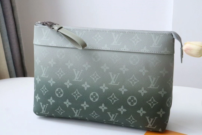 LV Clutch Bags 4178A-0092