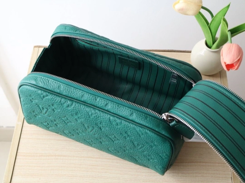 LV Cosmetic Bags 4178A-0258