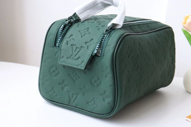 LV Cosmetic Bags 4178A-0263
