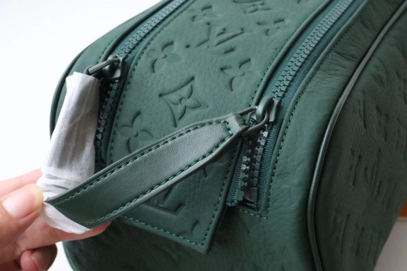 LV Cosmetic Bags 4178A-0263