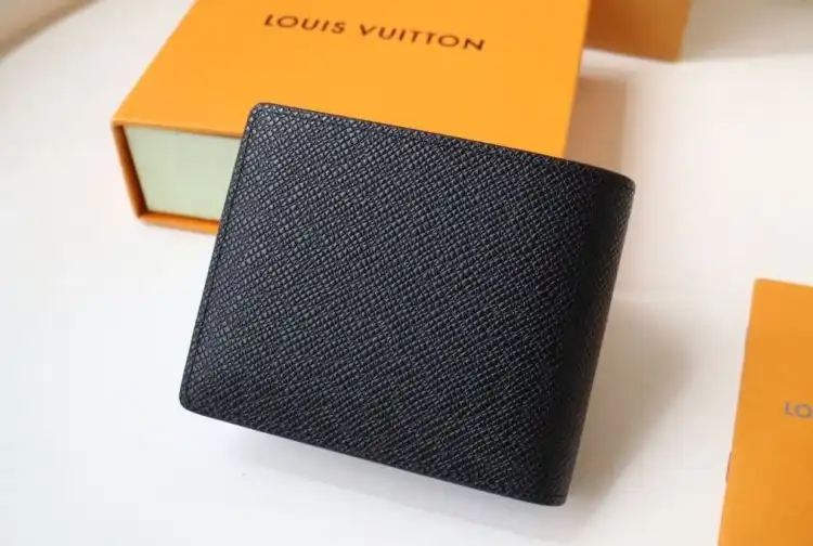 LV Wallets 4178D-0038