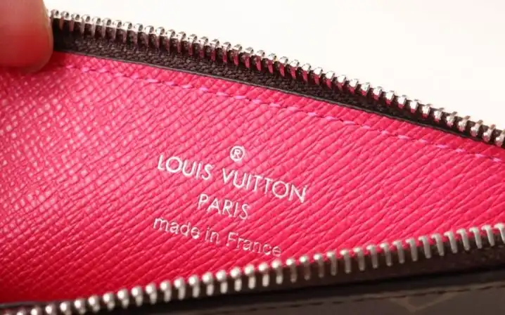 LV Wallets 4178D-0044