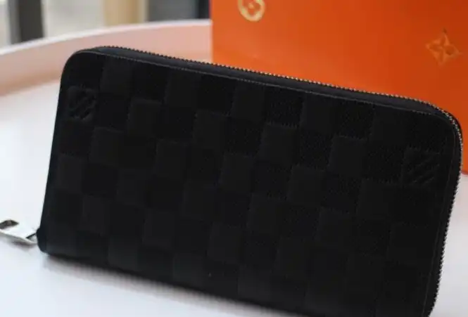 LV Wallets 4178D-0124